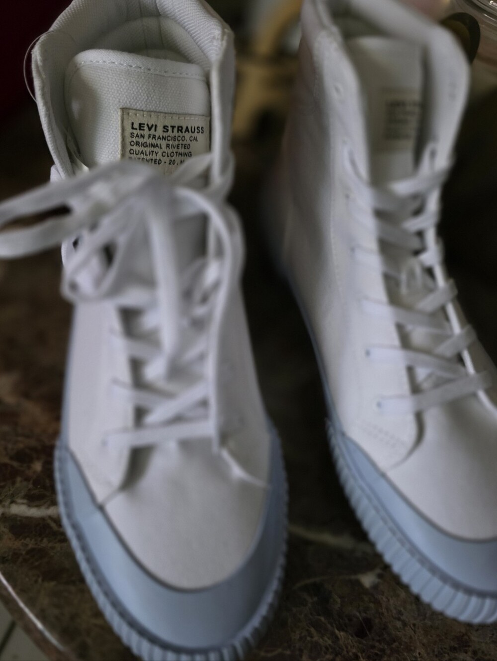 Levi's High TOP Canvas SNEAKERS Powder BLUE gum Sole